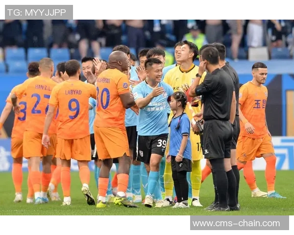 他想出去闯一闯成就足球梦的球星成长之路 他想出去闯一闯成就足球梦的球星成长之路